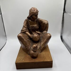 Vtg Manuel Alvarado Limited Signed & Numbered Bronze Resin Latin Woman Sculpture